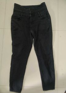 Black Skinny Fit High-Rise Stretchable Jeans