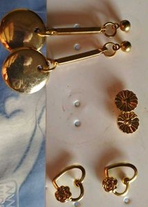 Gold Tone Earring Set