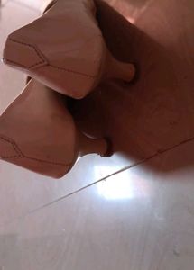 Elegant Pink Pointed-Toe Heels