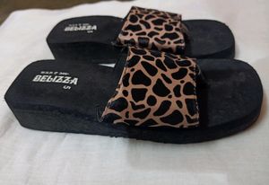 Sliders/ Slippers Comfortable &amp; Light Weight/Style