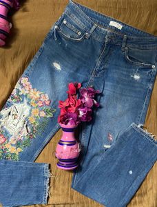 ZARA Floral Embroidered Jeans