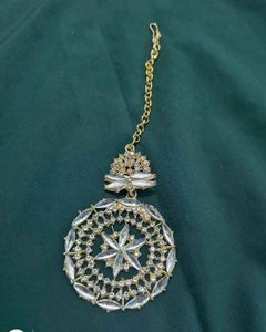 Elegant Crystal Maang Tikka