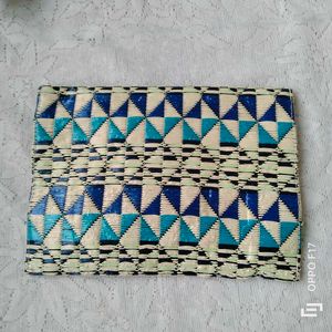 Mango Clutch