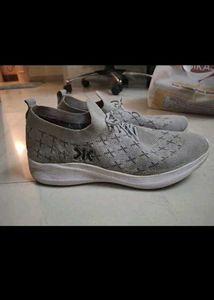 Gray Knit Running Shoes - Size 9