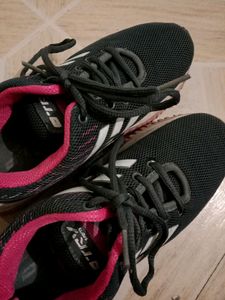Sports Shoes