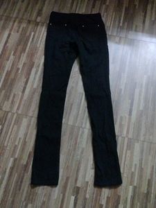 Black textured jeggings
