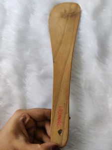 SHAKER BOTTLE &amp; WOODEN SPATULA