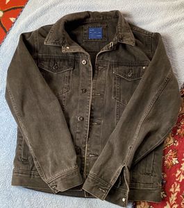 Zara denim jacket medium size