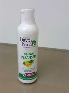 De Tan Cleanser