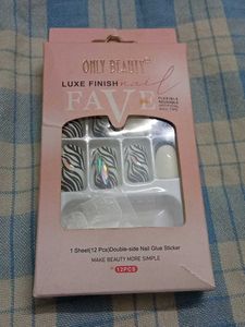 Nail sets &amp; hair accessories