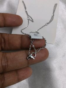 Locket With Chain And Free A Gift 🎁