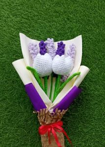 crochet tulip bouquet