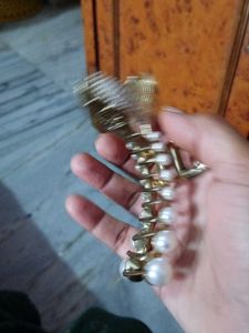 Pearl Hair Claw Clip
