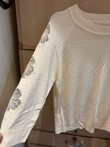 M/L size top Elegant Knit Sweater