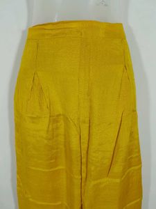 Gold Yellow Embroidered Kurta Set Women&#39;s