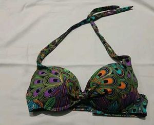 Sale 🎉🎉 Peacock Print Bikini Top