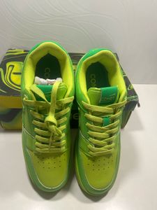 RADIOACTIVE Comet Sneakers 👟 ORIGINAL UK-9