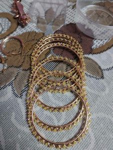 Earrings 💕 Bangles🌷 hairclip💗(Unused)