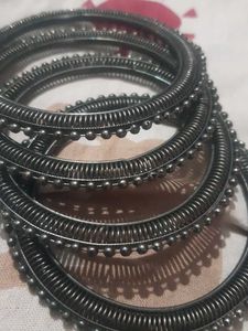 Set of 4 Metal Bangles
