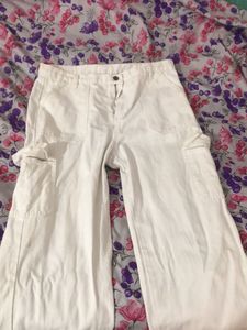 A White Cargo Pants Good Condition Perfect Fit