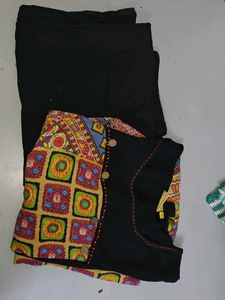 Vibrant Ateesa Kurta With Pockets &amp; Pant Set