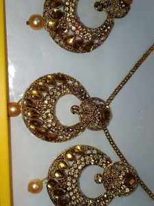 Pendent Set