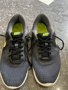 Nike Running Confert Shoes