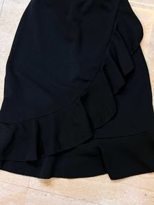 Elegant Korean Black Ruffle Dress