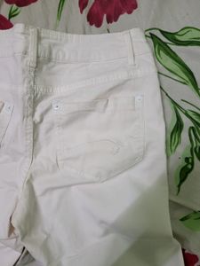 White 3/4 Pant