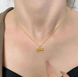 &#34;Elegant aur Cute Bow Neckpiece