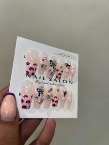Press-On Nail Set
