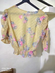 Floral Print Puff Sleeve Top