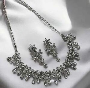SLIVER PLATED AMERICAN DIAMONDJEWELLERY SET