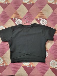 Sexy Black Crop Top With Cutout Design at Abs