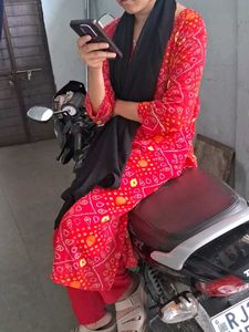 Red Kurta