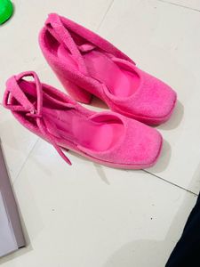 Charles &amp; Keith Platform pump  Heels