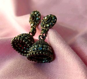 Elegant Antique Jhumka Earrings – Timeless Beauty