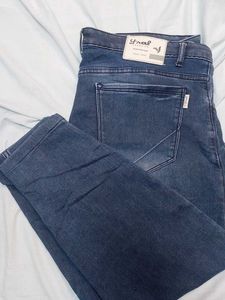 Damage Blue Strechable Jeans