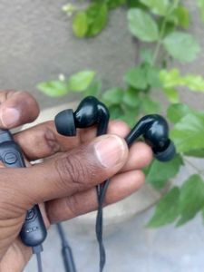 VingaJoy Wireless Neckband – Good Condition