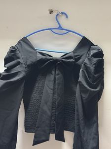 Chic Black Long Sleeve Top