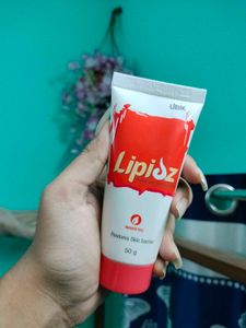 Dwash Moisturising Facial Wash