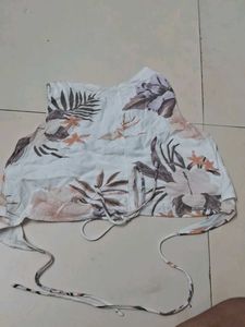 Floral Crop Vest Tieup Top