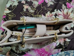New Caprese stylish handbag