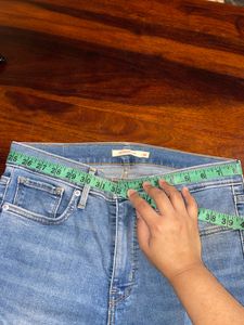 🔻price Drop Levi’s Jeans