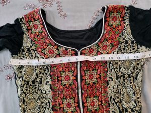 Fully Embroided Front Slit Kurta