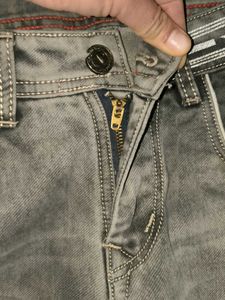 Damage Jeans For Women , Comfortable And Looking