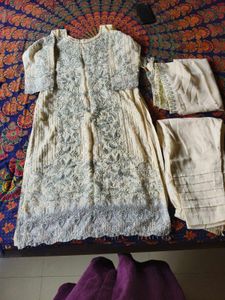 Cream Pakistani Kurta Set With Dupatta