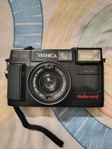 [Yashica MD-35F Motorwind Camera 📷]