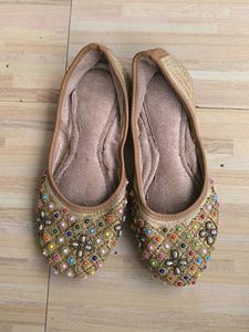 Beaded Juttis