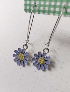 ✨️🪻Purple Daisy Earrings🪻✨️